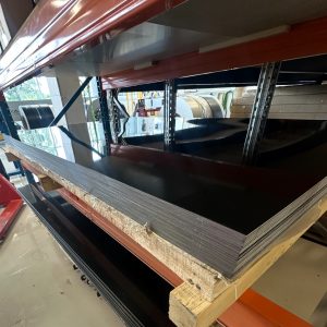 Planplate Aluminium 0.8x1300x2000mm m/folie - Sort RAL 9011